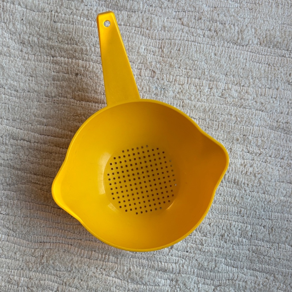 Tupperware Yellow Plastic Handheld Strainer